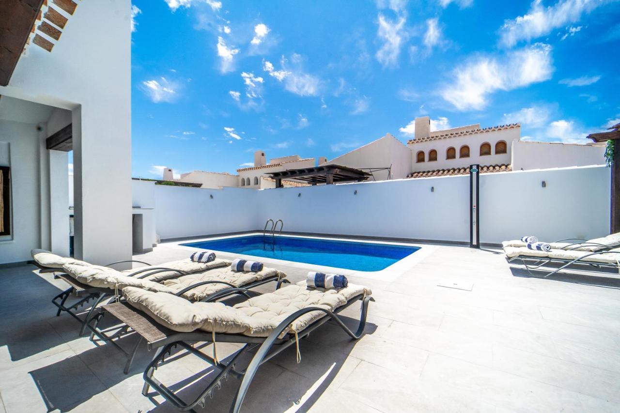 Three Bedroom Luxury Villa El Valle Golf Resort Banos y Mendigo Luaran gambar